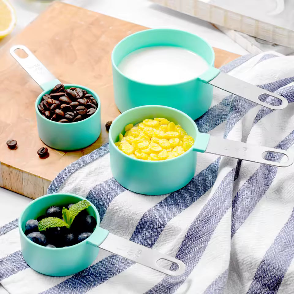 Set de Tazas+Cucharas medidoras 8 pzas