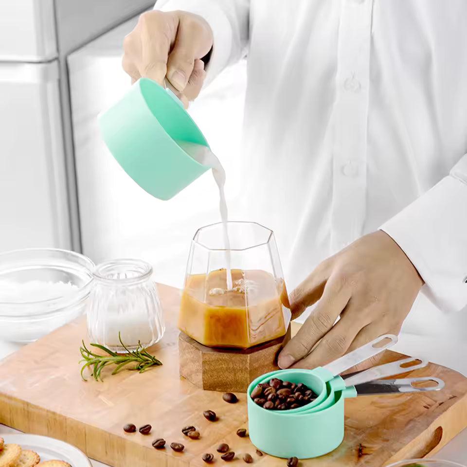 Set de Tazas+Cucharas medidoras 8 pzas